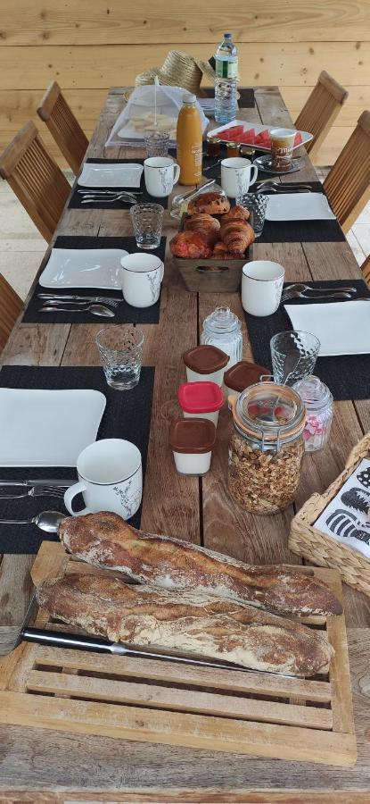 L'Amalgam' Bed & Breakfast Ainay-le-Vieil Eksteriør bilde