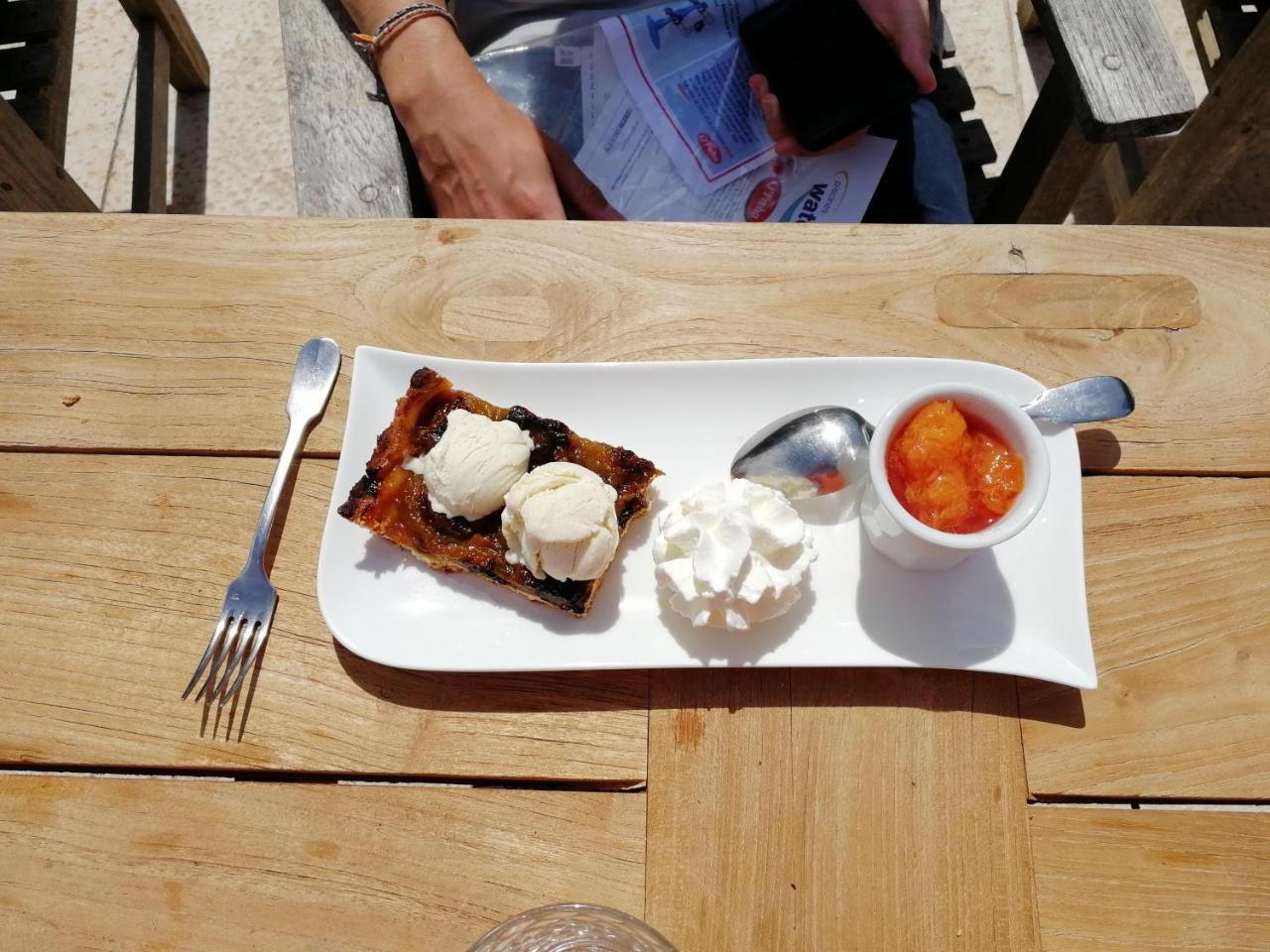 L'Amalgam' Bed & Breakfast Ainay-le-Vieil Eksteriør bilde