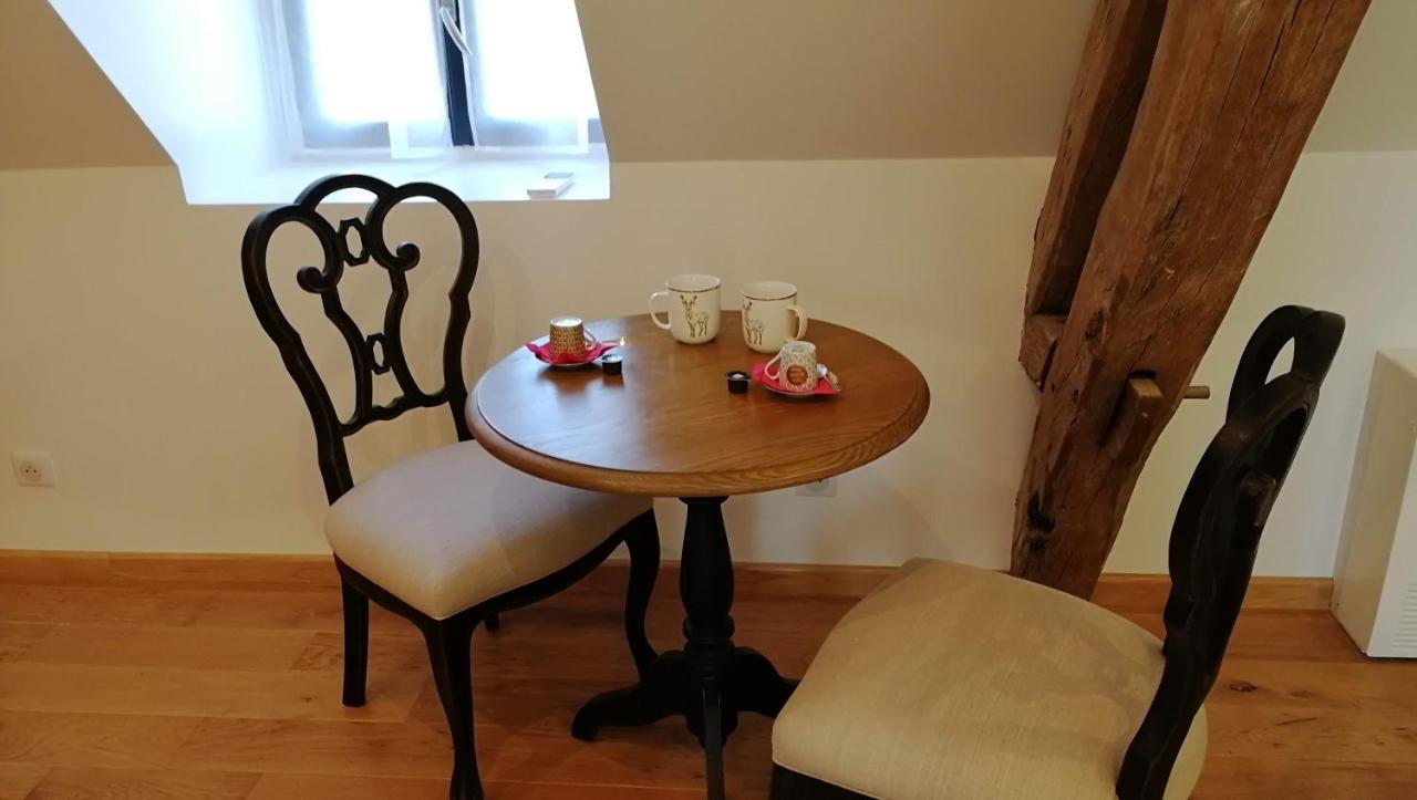 L'Amalgam' Bed & Breakfast Ainay-le-Vieil Eksteriør bilde